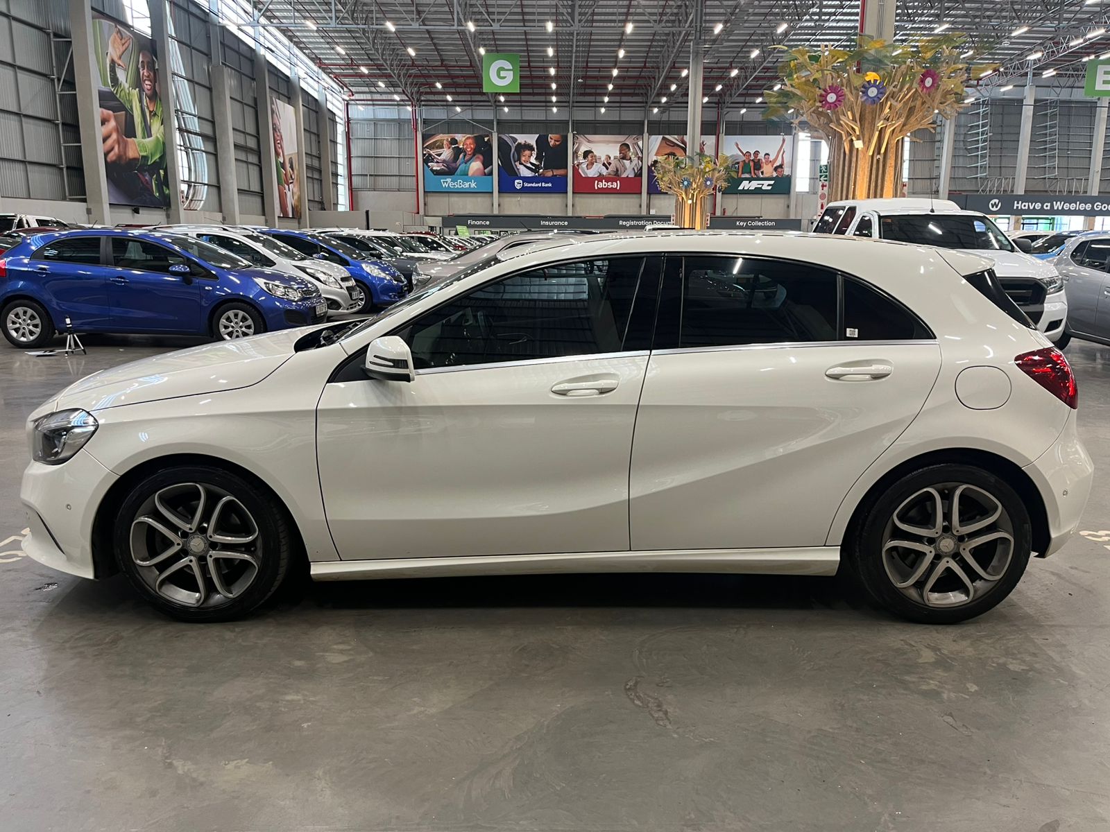 MERCEDES-BENZ A CLASS A 220d URBAN A/T